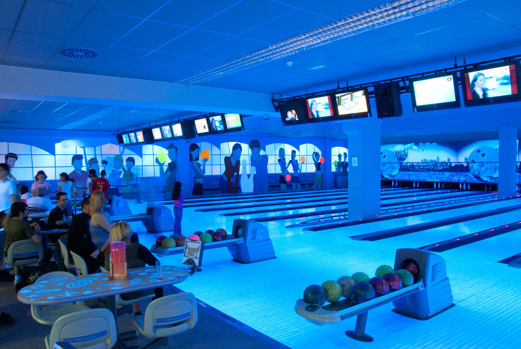 Parque Infantil & Fiestas de Aniversario - Bowling Center Blanes